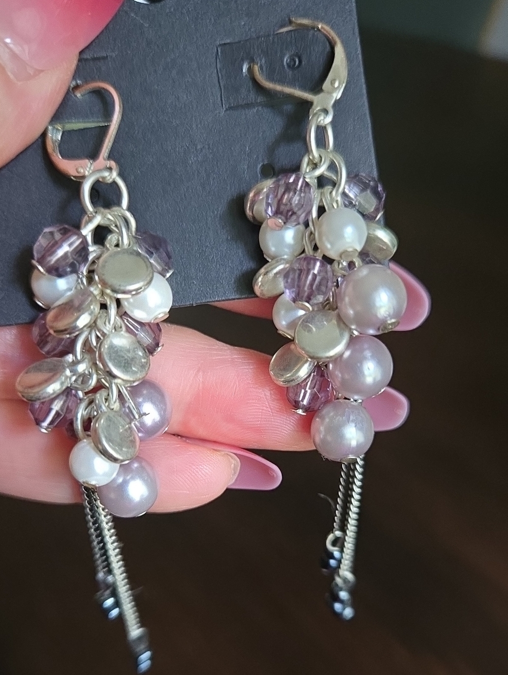 Vintage Fuax Pearl & Purple White Bead Cluster Dangle Earrings - Picture 14 of 16